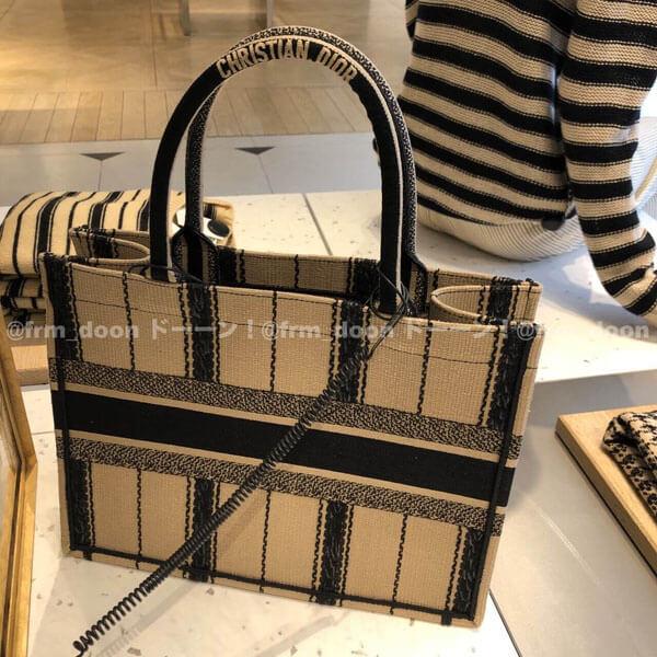 ディオール ブックトート コピー【Dior】2020SS新作“DIOR BOOK TOTE” スモール/ ストライプ M1296ZRLD_M976